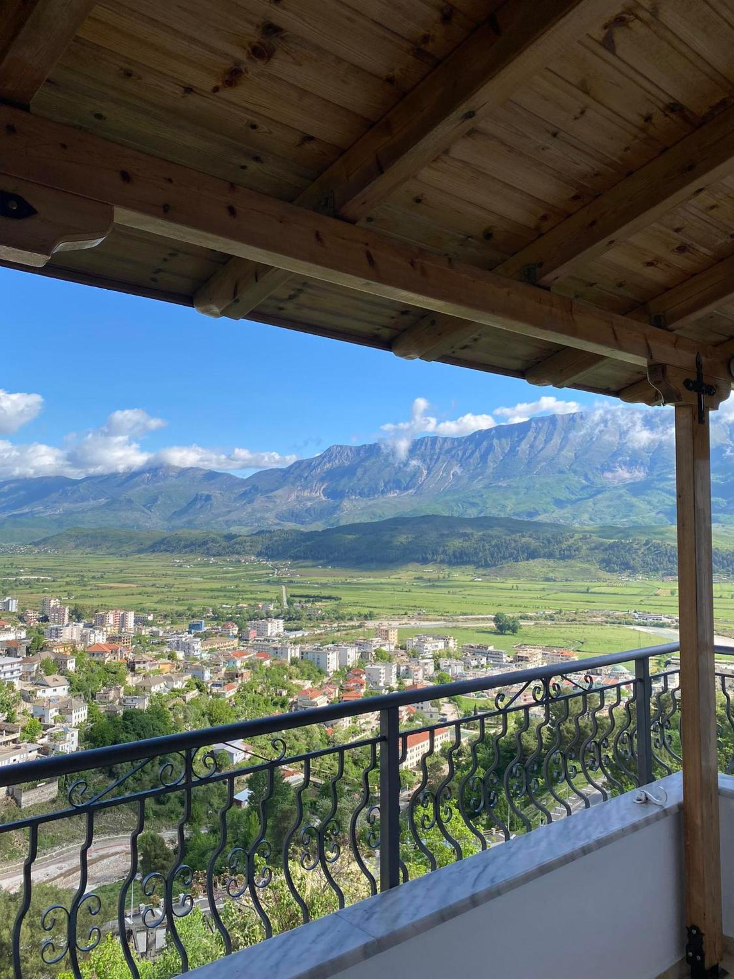 Guest House Persa Gjirokaster Luaran gambar
