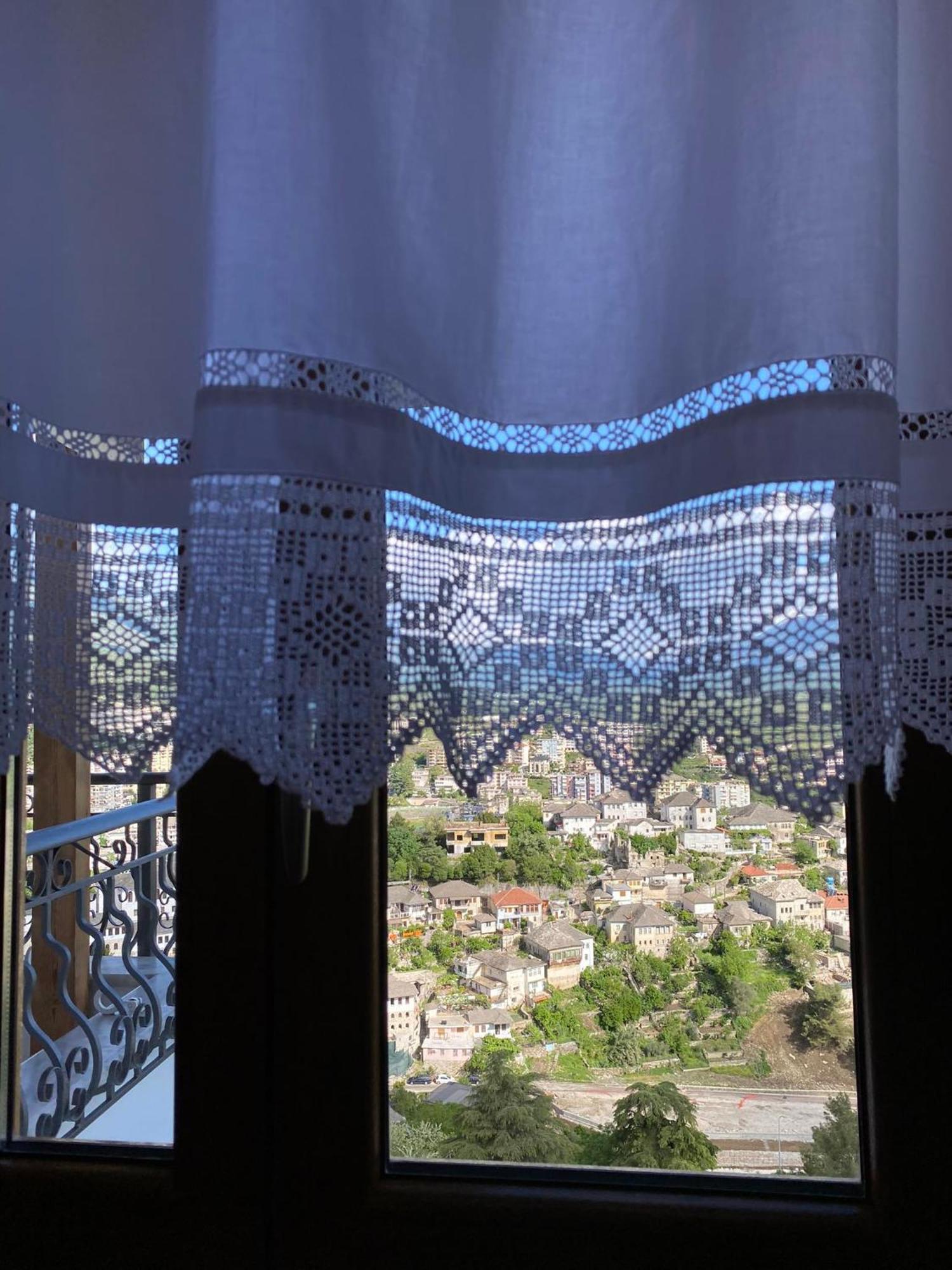 Guest House Persa Gjirokaster Luaran gambar